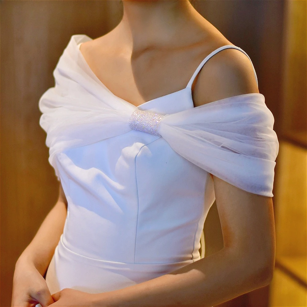 

Wedding Bridal Jacket Soft Tulle with Bling Shining Crystals One Size Shoulder Bridal Shawl Women's Bolero Wedding Accessories