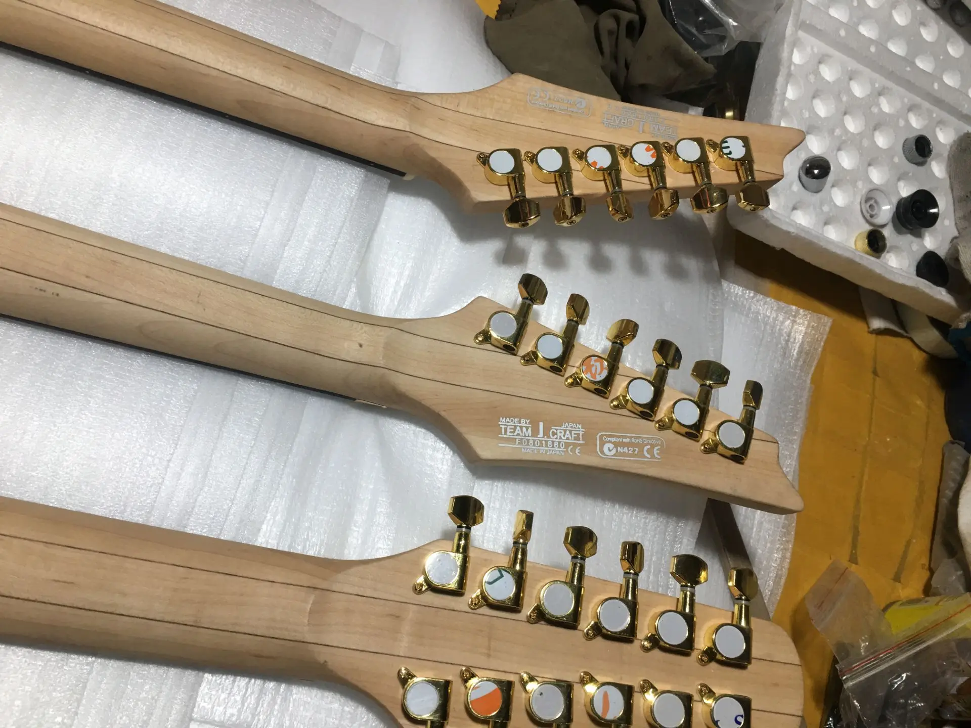 Factory custom New Top Quality white 6+6+12 Strings 3 neck 21 to 24 frets well scallop Electric Guitar  7