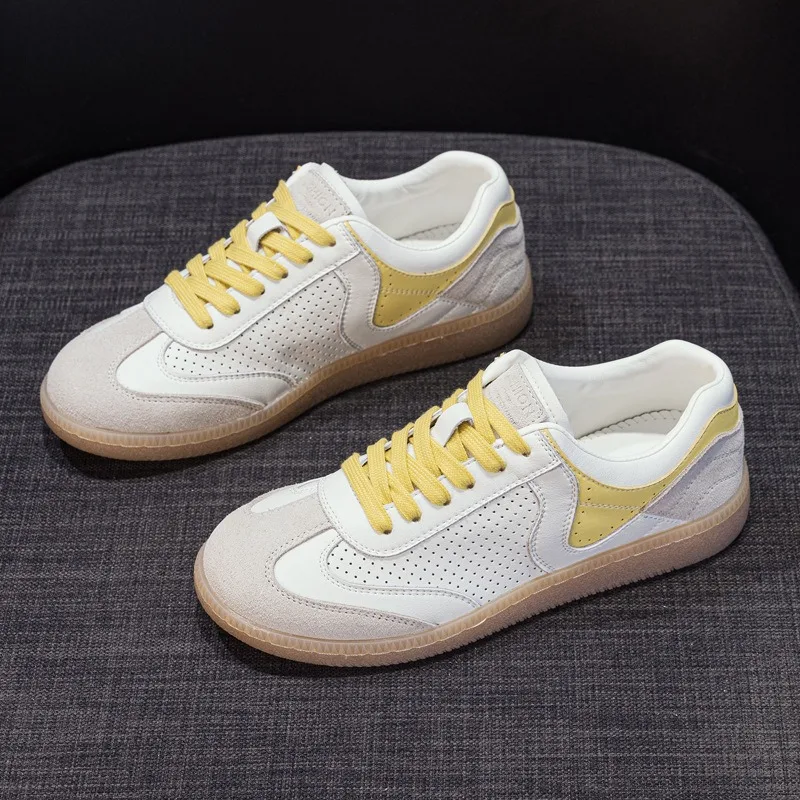 

2026 New Women's Casual Leather Sneakers Breathable Lace Up Shoes Non-Slip Soft Sole Fashion Retro Walking Shoes