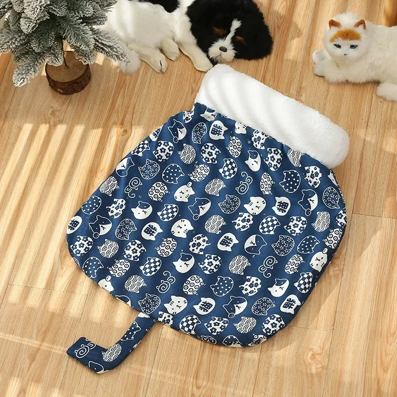 Cat Sleeping Bag Soft Cuddly Fluffy Feel Thickened Pet Pocket Type Quilt Bed Kitten Puppy Soft Comfortable Nest Pet Supplies