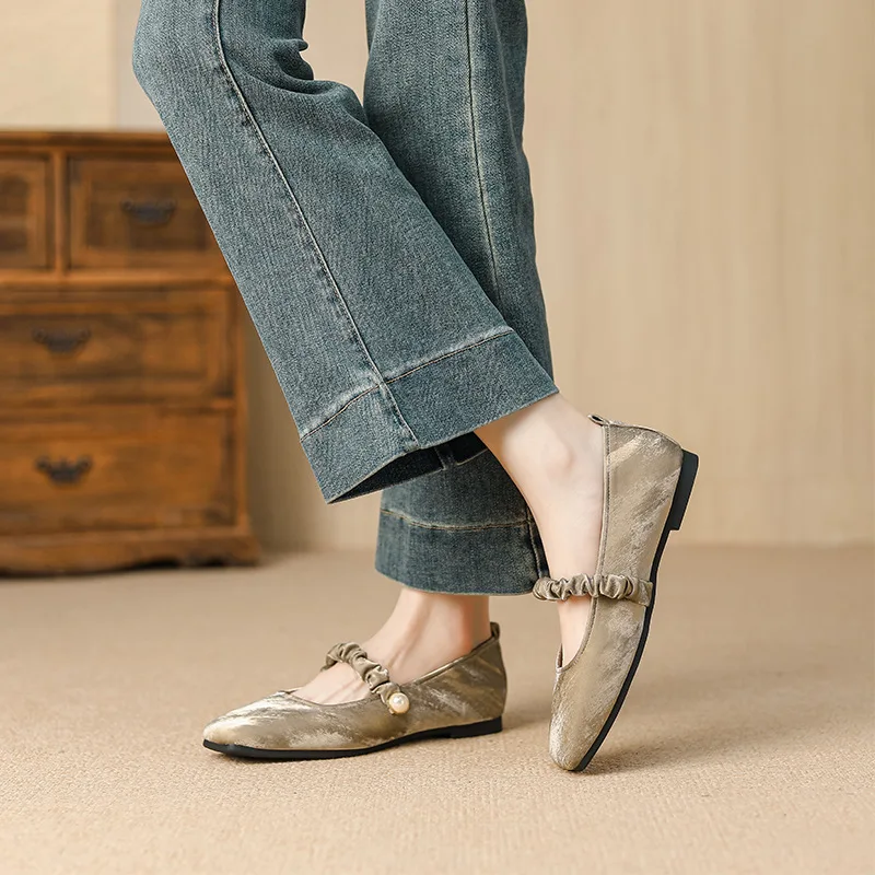 French New Style Sweet Mary Jane Flats Pearl Decorated Slip On Vulcanized Shoes for Women All Seasons