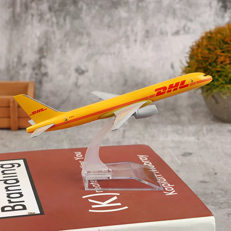 NUEVO Modelo de Avión Metálico a Escala 1:400 de 16 CM, Réplica de Avión de Carga Amarillo de Aleación Fundida a Presión, Coleccionables de Aviación