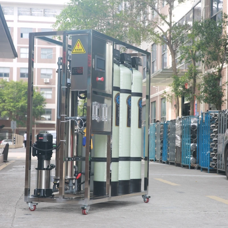 معدات معالجة المياه الفعالة لآلة نظام تنقية التناضح العكسي للنباتات سعة 500 لتر للمياه الصلبة