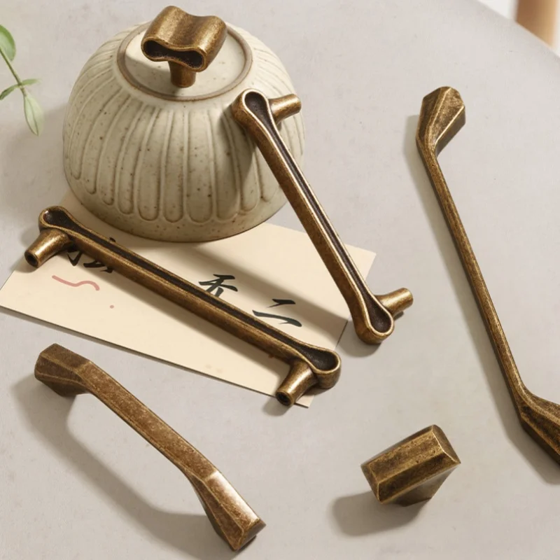 Vintage Cabinet Door Pulls Antique Wardrobe Closet Handle Furniture Hardware Retro Cupboard Drawer Knobs Kitchen Accessories