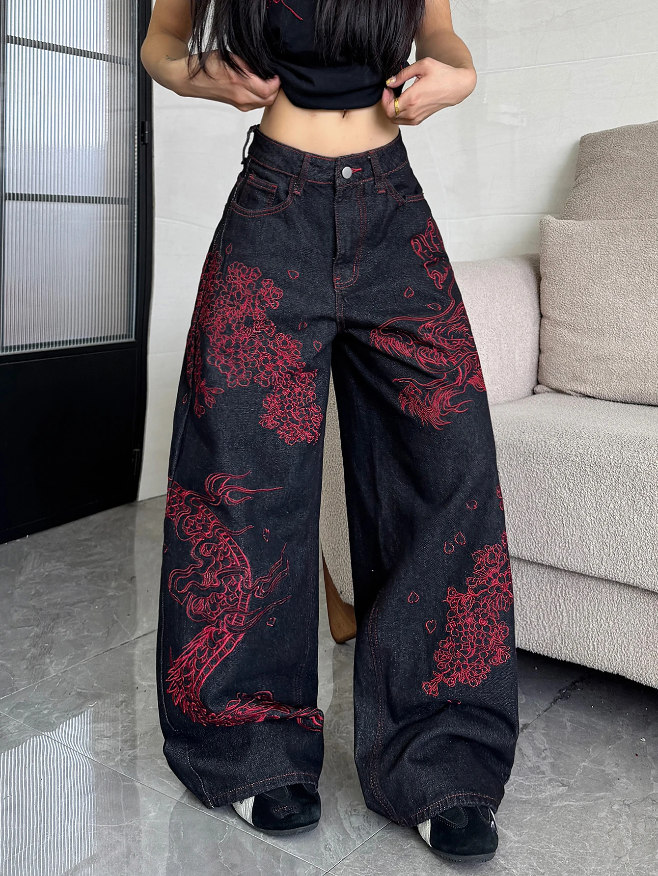 Cool And Stylish Chinese Dragon Pattern Embroidered Women's Jeans With Loose Waist And Wide Leg Pants For Mopping The Floor