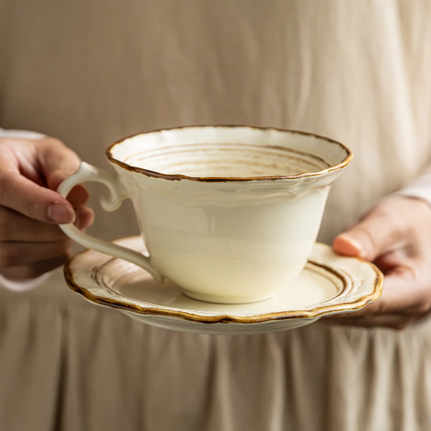 Nordic Style Retro Ceramic Coffee Cup Set Simple Gold Border Handgrip Drinkware Household Casual Cup and Dish 2Pcs Suit