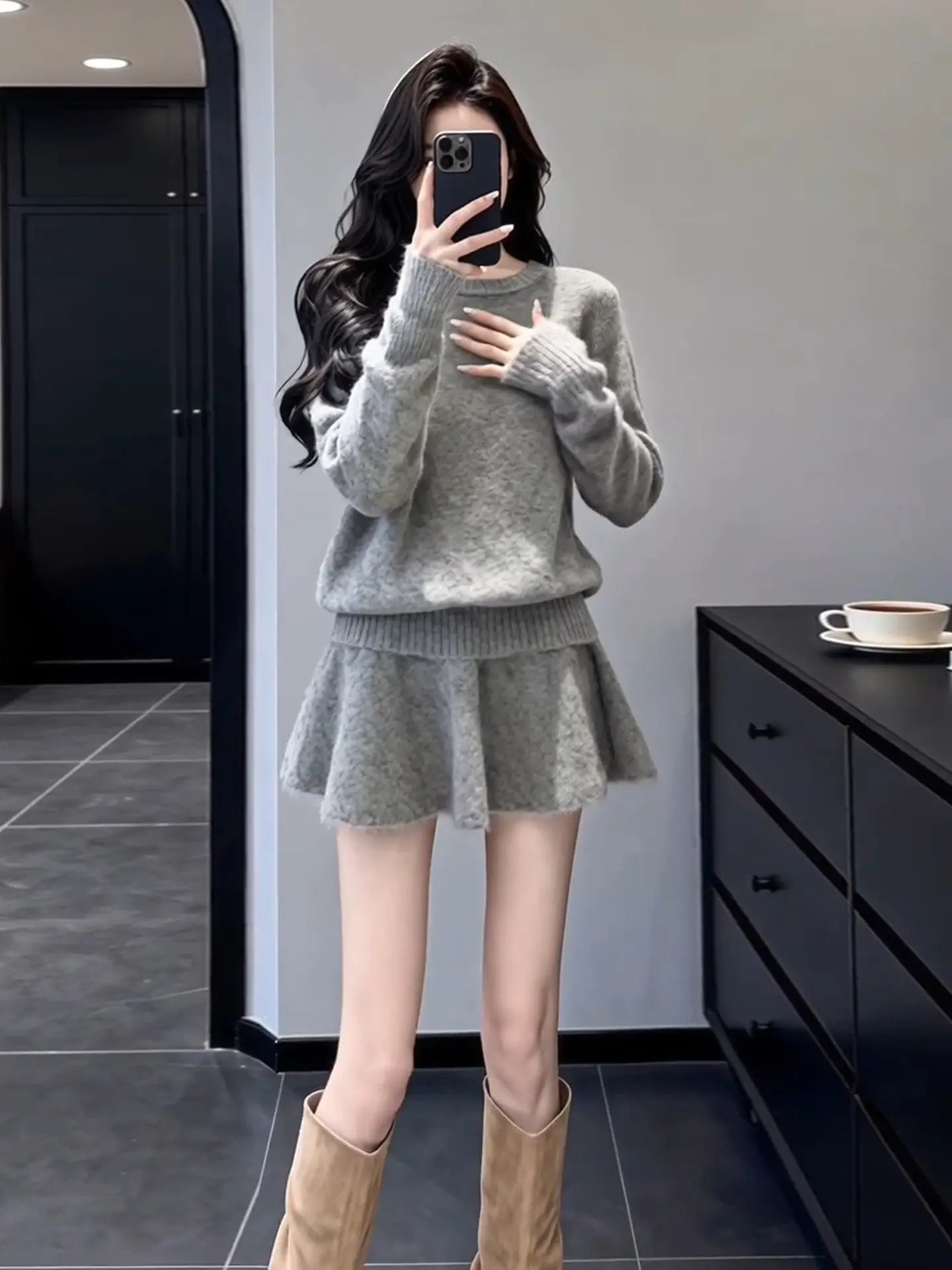 

Casual Style Two-Piece Set Women's Grey round Neck Knitted Top High Waist Skirt Korean Fashion Spring Outfit Ensemble