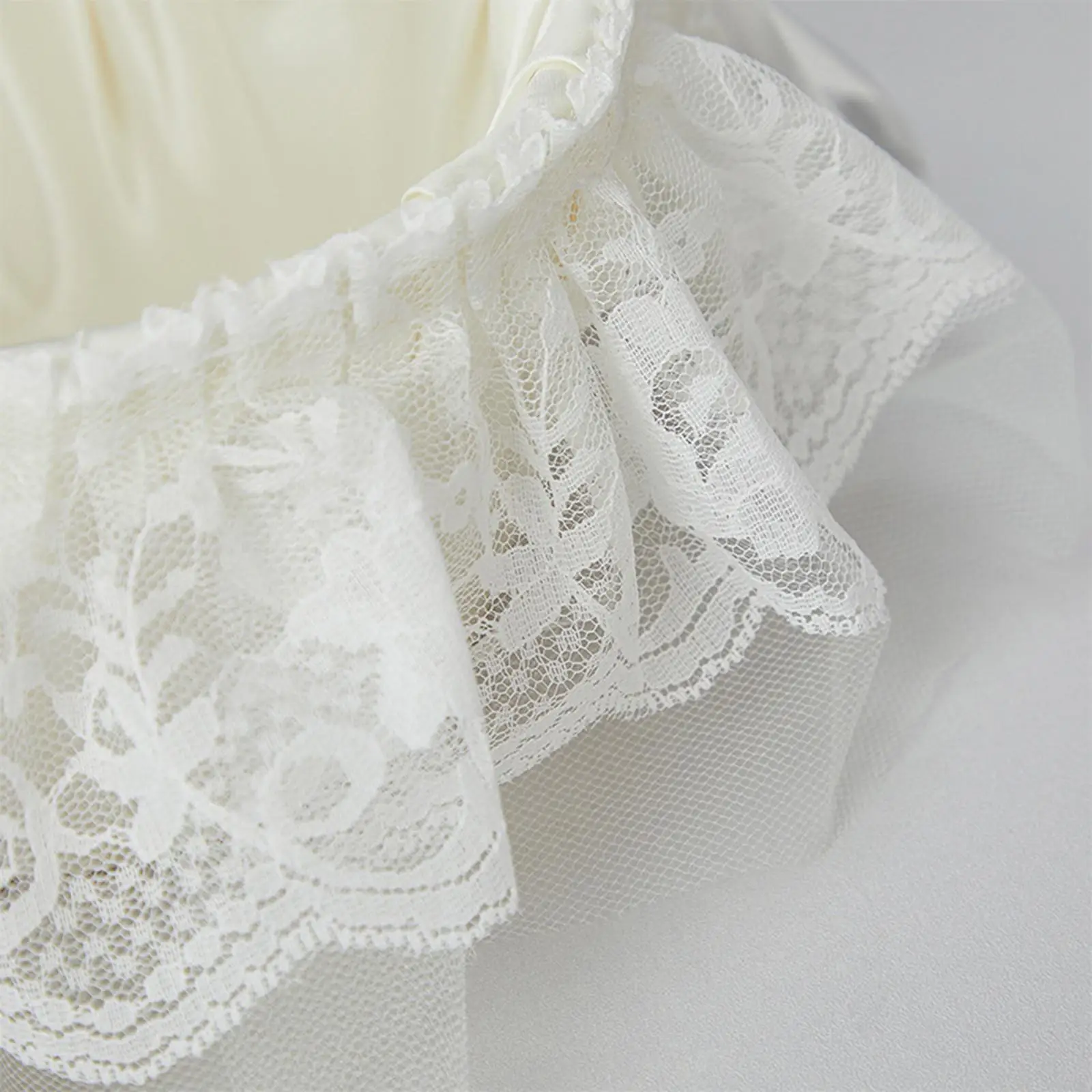 Wedding Basket Small Flowers Box Ideal Gift Decor Lace with Pearl Handle Elegant