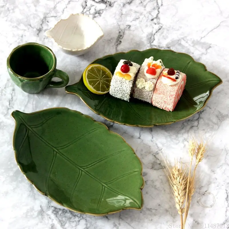 Retro relief Japanese-style banana leaf ceramic rice plate vegetable plate tableware green leaf shape salad bowl fruit plate