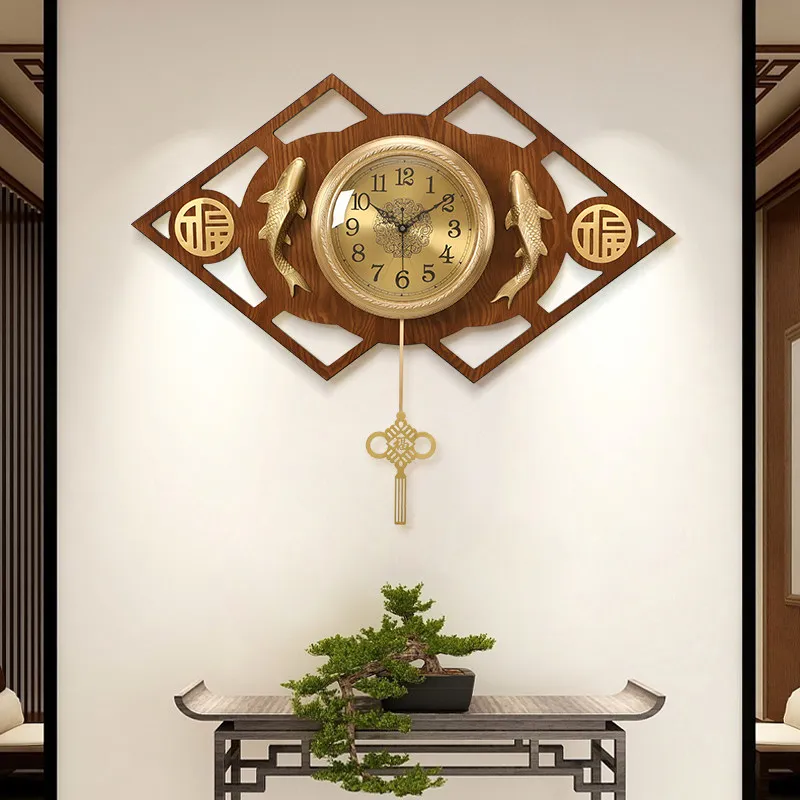 Every year there are fish, new Chinese clocks, wall clocks, living room home high-end atmospheric brass retro silent watches