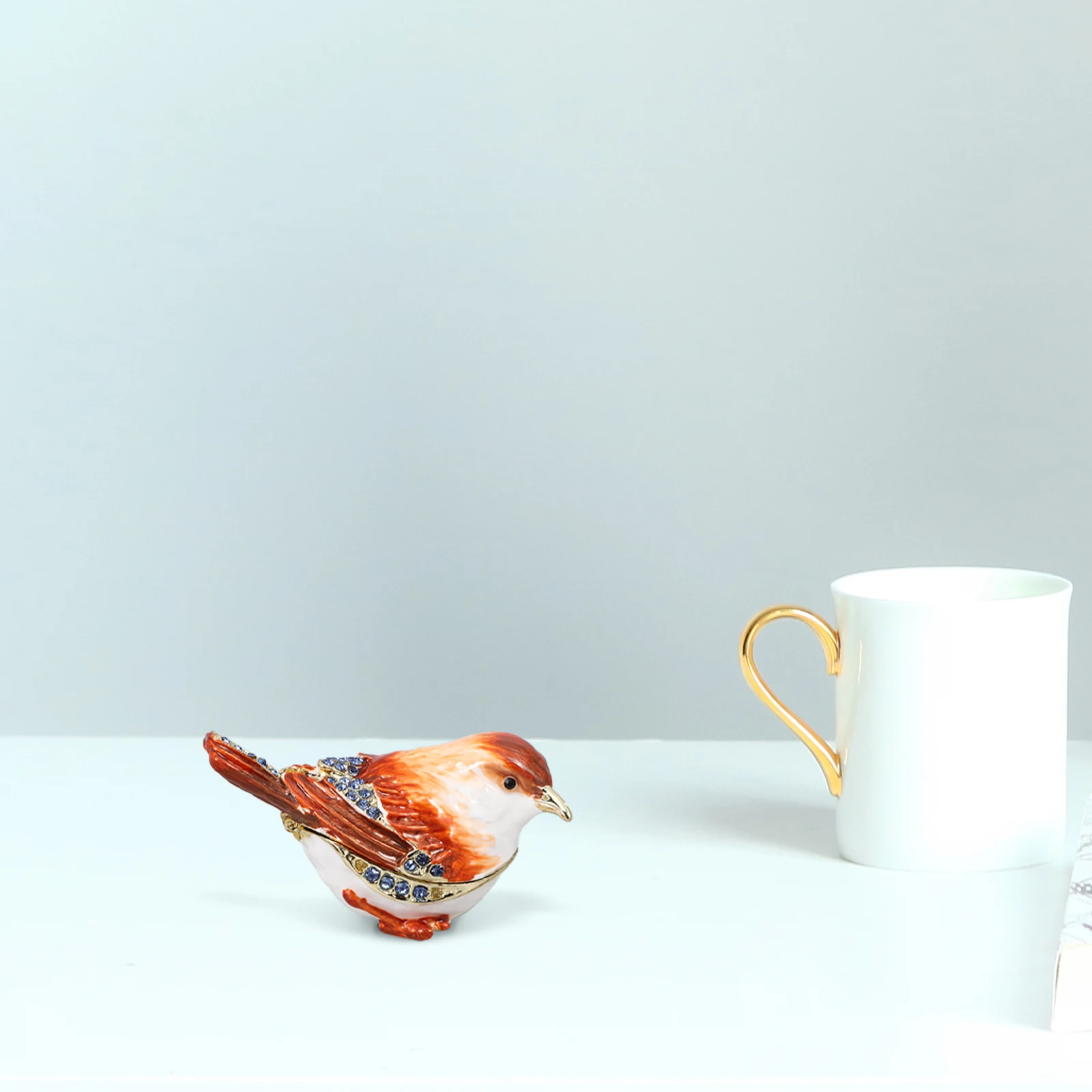 

Exquisite Bird Jewelry Box Metal Trinket Holder Office Desk Decor Safe Storage for Precious Items Gift Bird Ornament