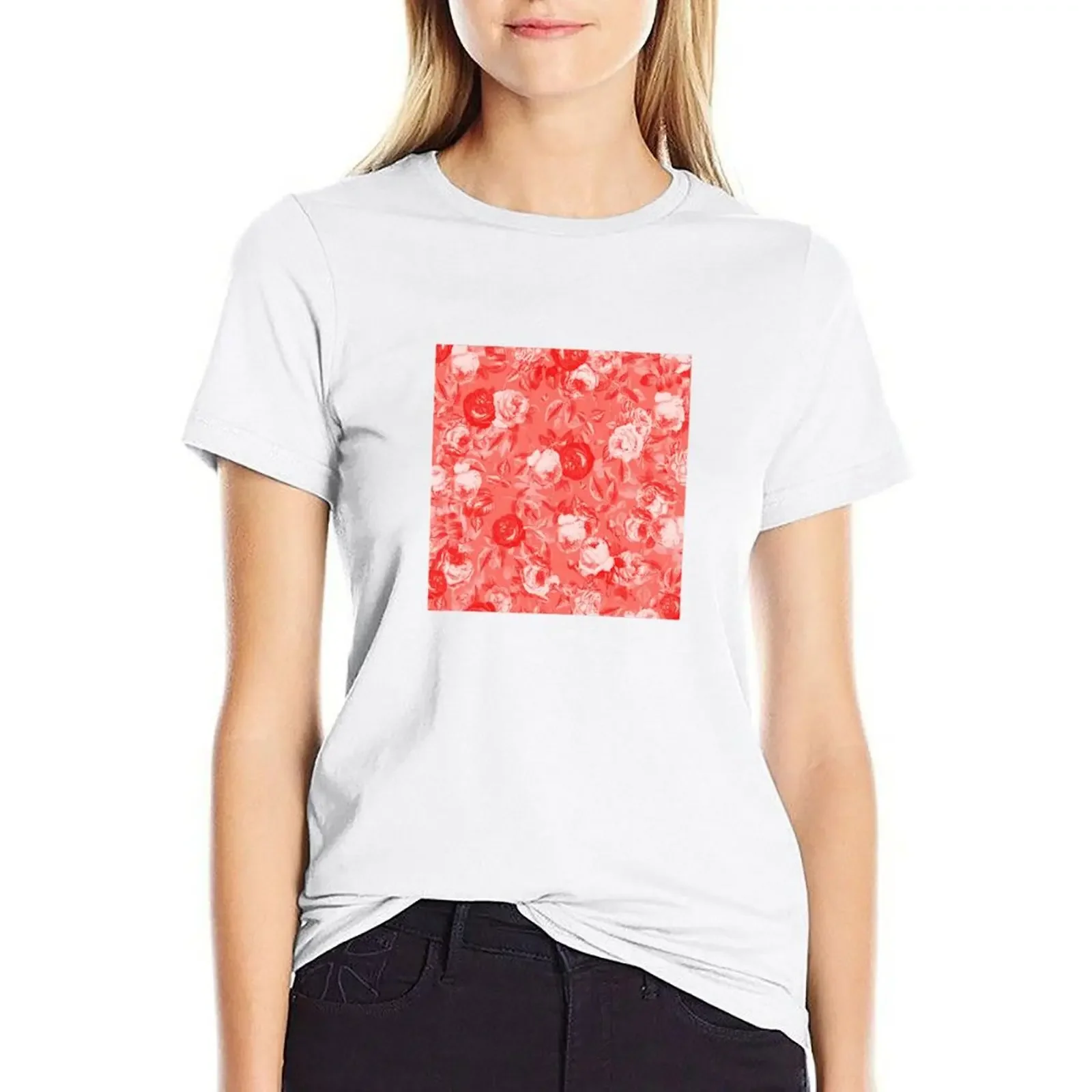 

Living Coral Vintage Roses Floral Pattern T-shirt oversized tees Women clothes