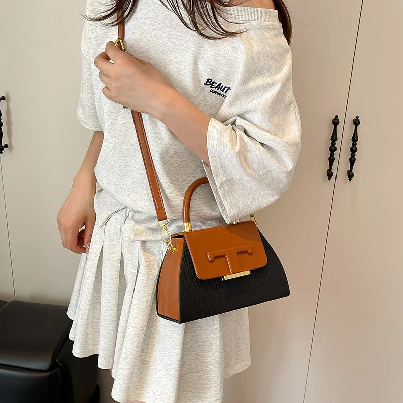 

Genuine Leather Crossbody Bag for Elegant Ladies, Fashionable Shoulder Bag with Adjustable Strap, Luxury Handbags