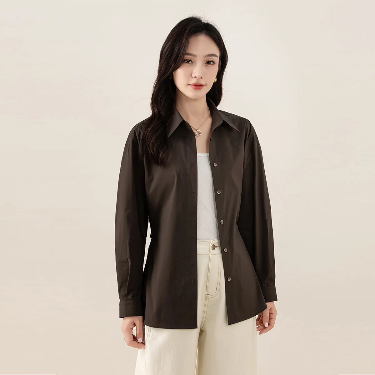 

Женская свободная рубашка Xingge с длинным рукавом, подчеркивающая талию, для повседневной носки, универсальная, цвет мокко, осенняя коллекция