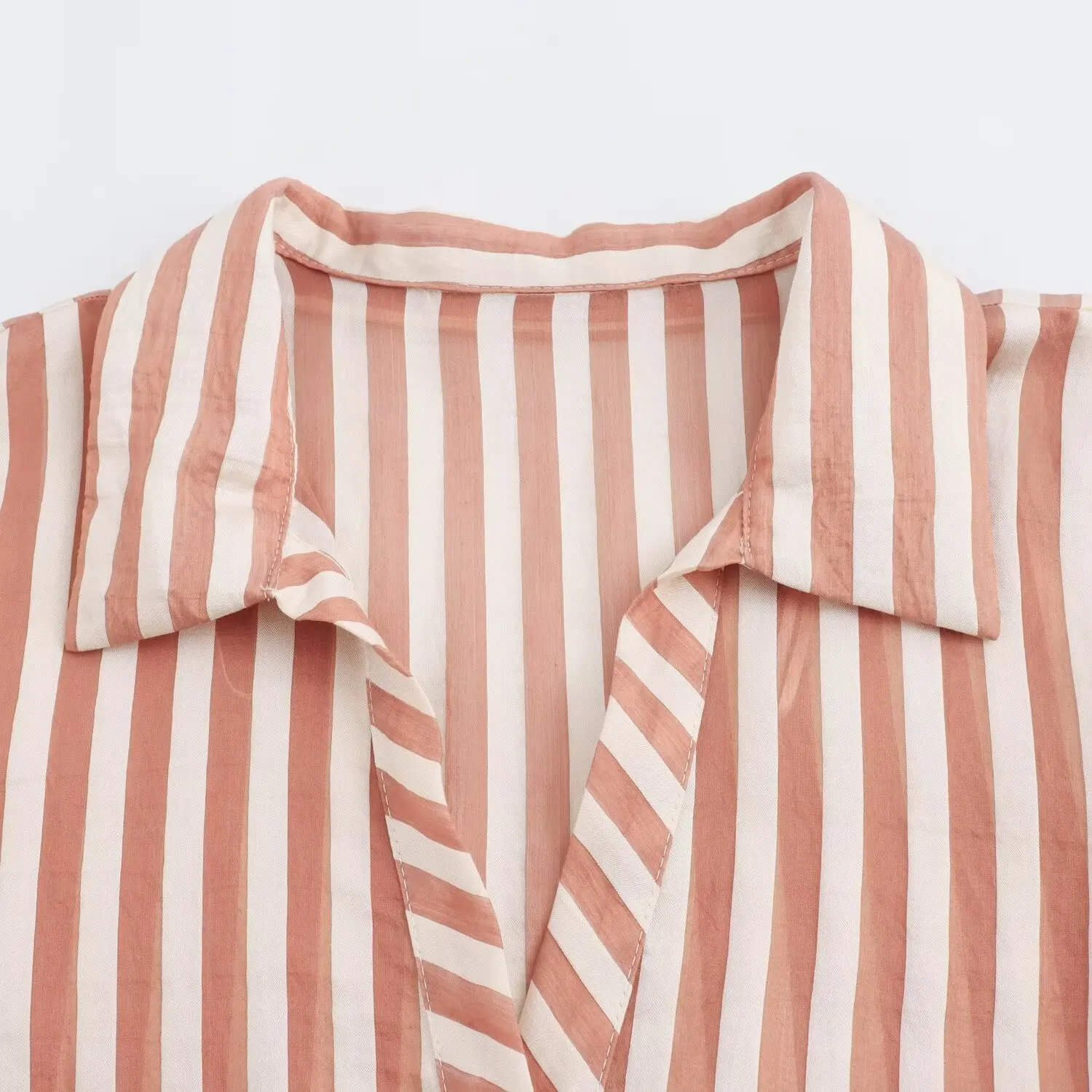 Women's 2024 New Fashion Loose Striped Casual Lapel Shirt Retro Long sleeved Button up Women's Shirt Unique Top