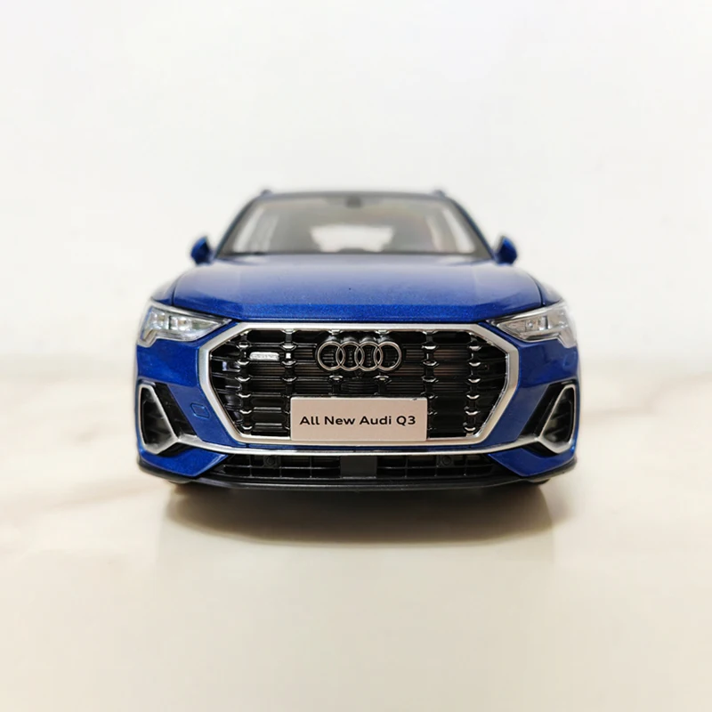 1:18 Scale 2019 Q3 SUV Simulation Alloy Car Model Diecast Toy Ornaments Souvenir Collectible Toys