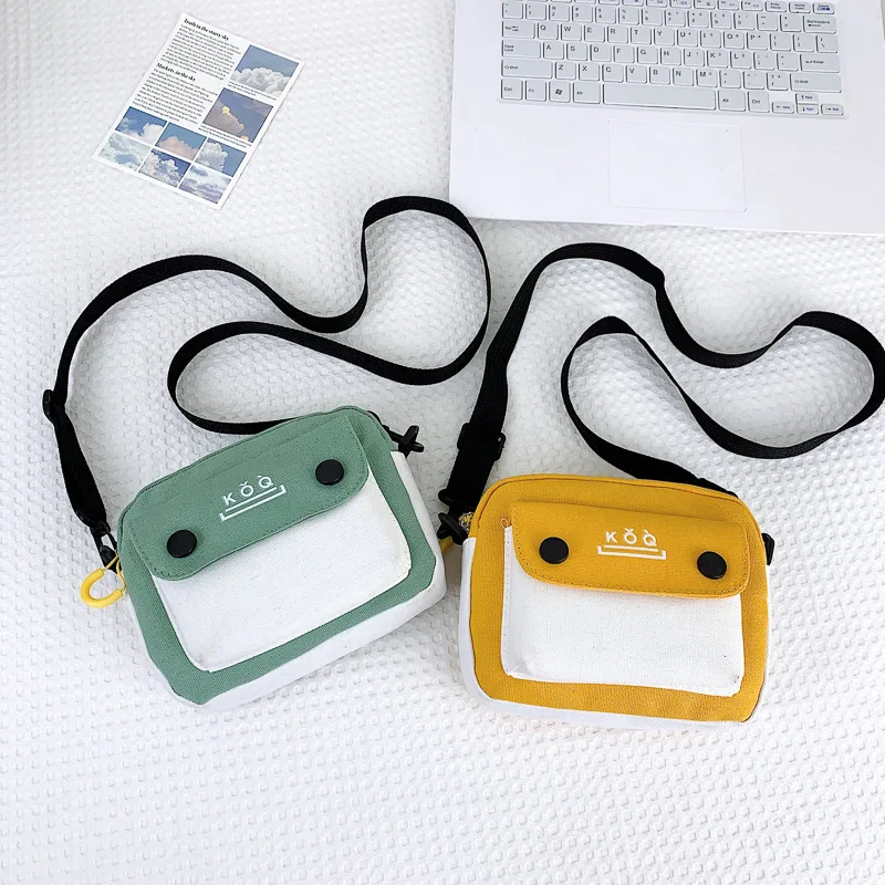 

2025Новая японская холщовая сумка через плечо, милая и универсальная сумка для мобильного телефона, персонализированные студенческие маленькие квадратные сумки на одно плечо