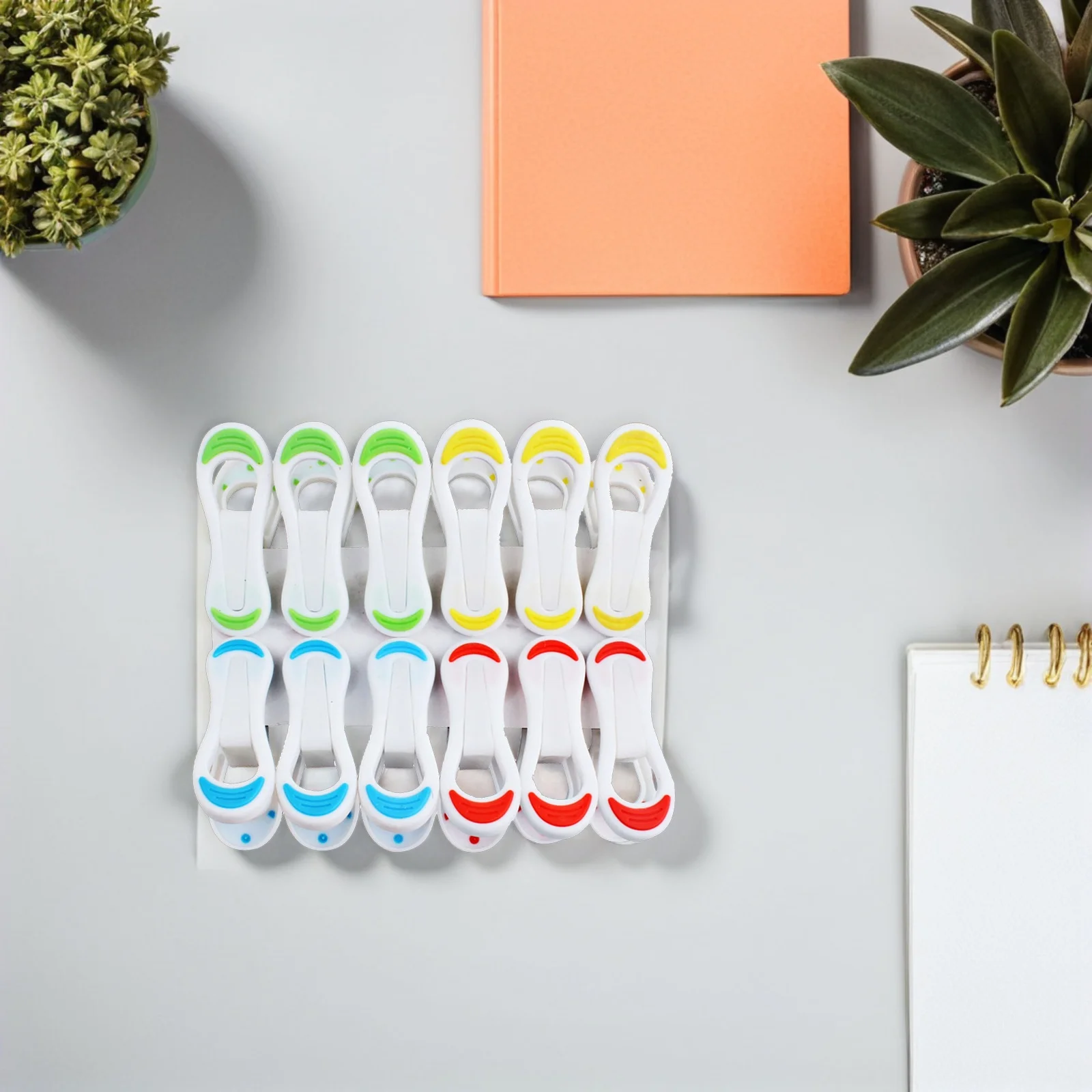 12 Stück rutschfeste Kunststoffklammern, winddichte Kleidung, Wäscheklammern für Socken, Handtücher, Steppdecke, hängende Wäscheklammern, rutschfest