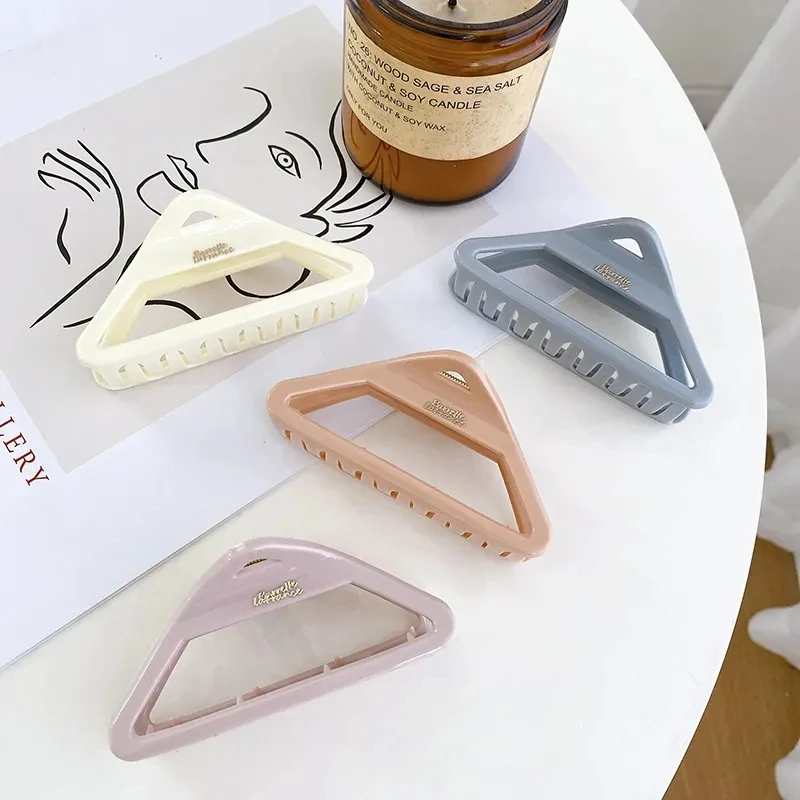 Yeni yaratıcı tasarım 9.6CM oyulmuştur üçgen moda plastik köpekbalığı klip kadın saç kelepçe saç aksesuarları