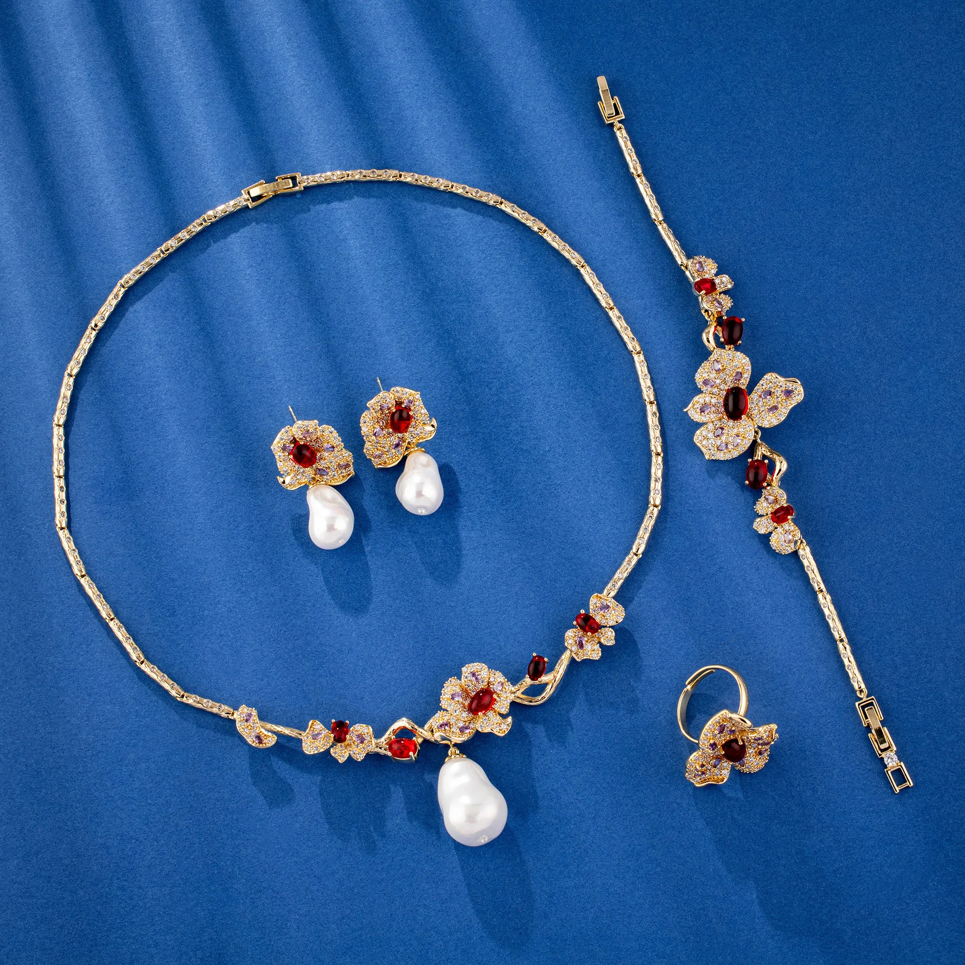 

Pearl + emerald style jewelry four-piece set, light luxury wedding dinner gift, zircon bamboo chain, fashionable commuter unisex