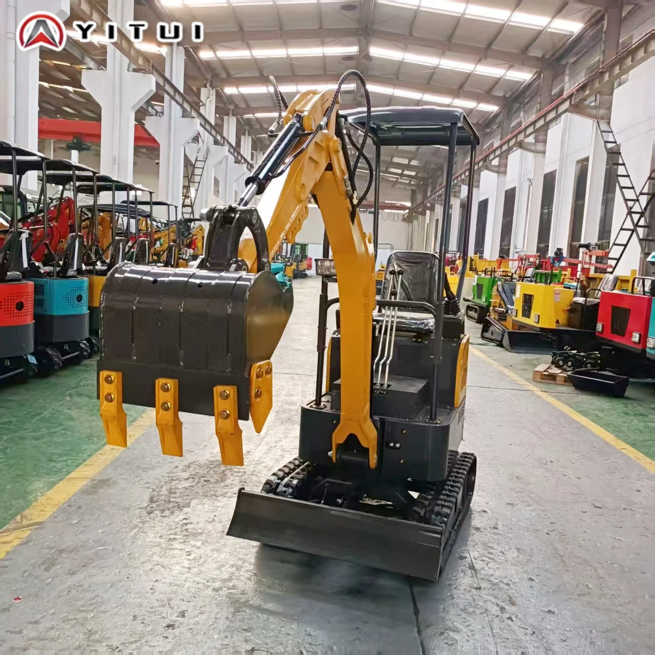 حفارة هيدروليكية صغيرة (1 طن) حفار زاحف آلات بناء مدمجة فعالة للوقود لمزرعة الحديقة حسب الطلب