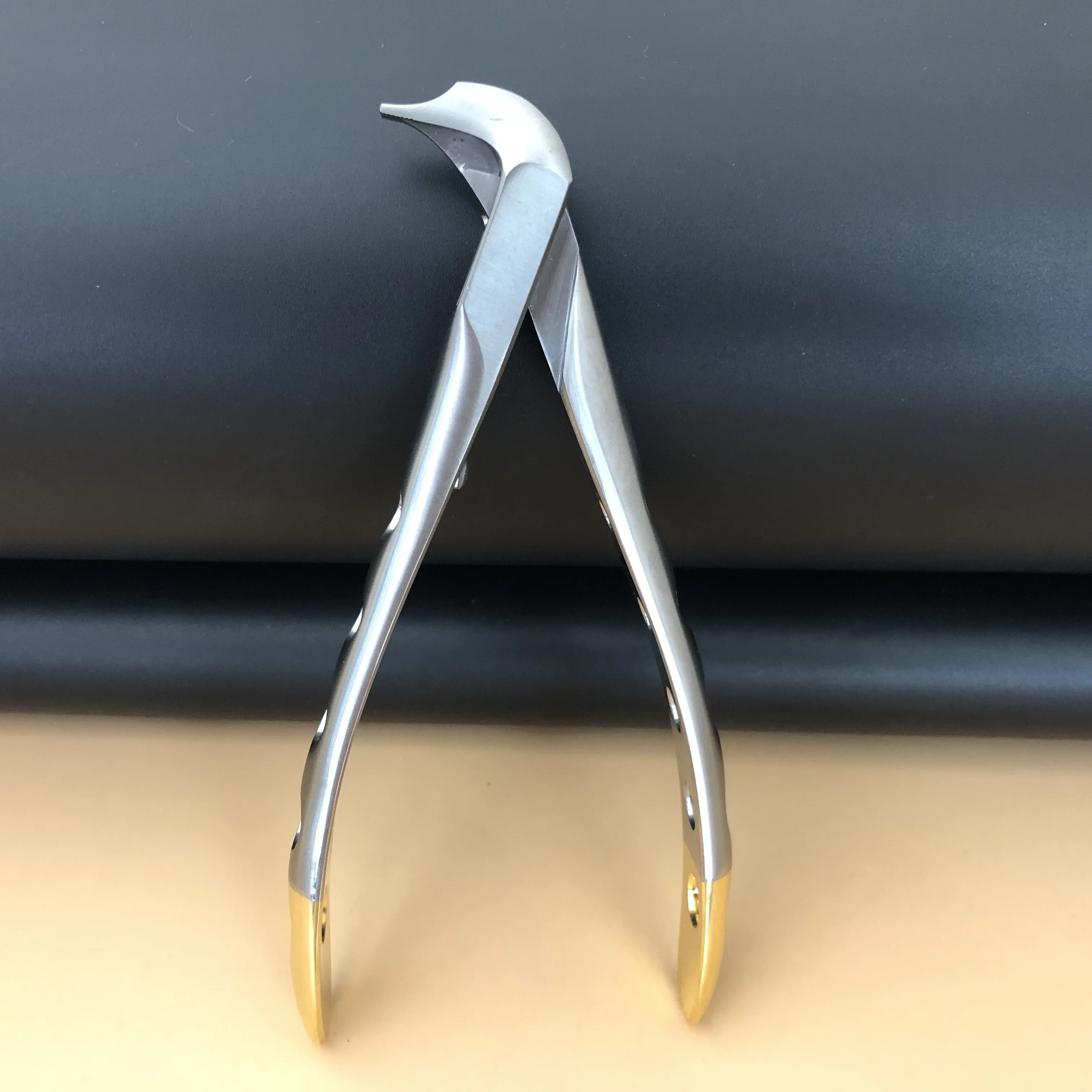 Dentistry Tooth Crown Remover Plier Crown Spreader Forceps Beak Stainless Steel Surgical Dentist Tools Orthodontic Instrument
