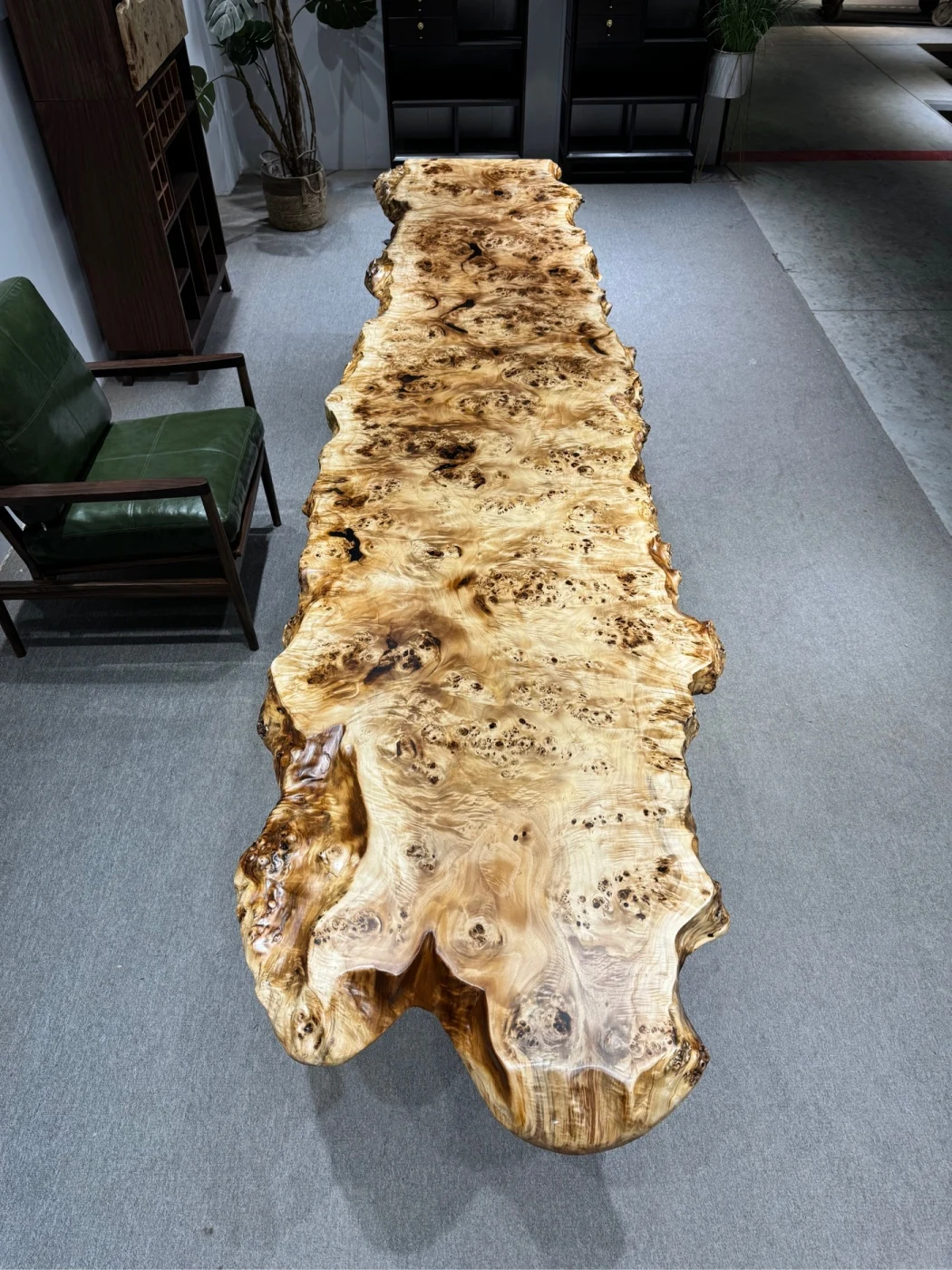 Luxury Solid Wood Table Top or Wall Art Panel European Poplar Burl Wood Slab with Natural Live Edge