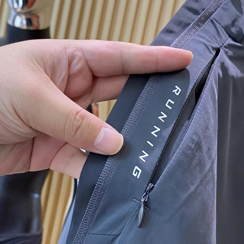 High-End Outdoor Herren Jaet Running Sport Series Herbstsaison 3D-Schneiderei Stehkragen Reißverschluss Langer Sve-Mantel