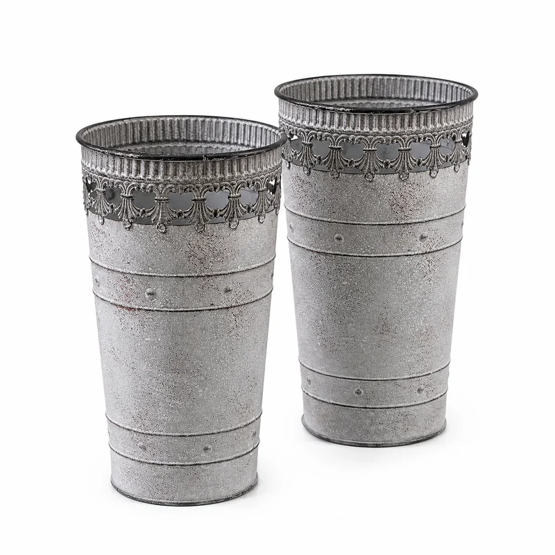 2Pcs Vintage Metal Flower Buckets Rustic Decorative Iron Planters French Farmhouse Vases for Home Garden Wedding Table Decor Set