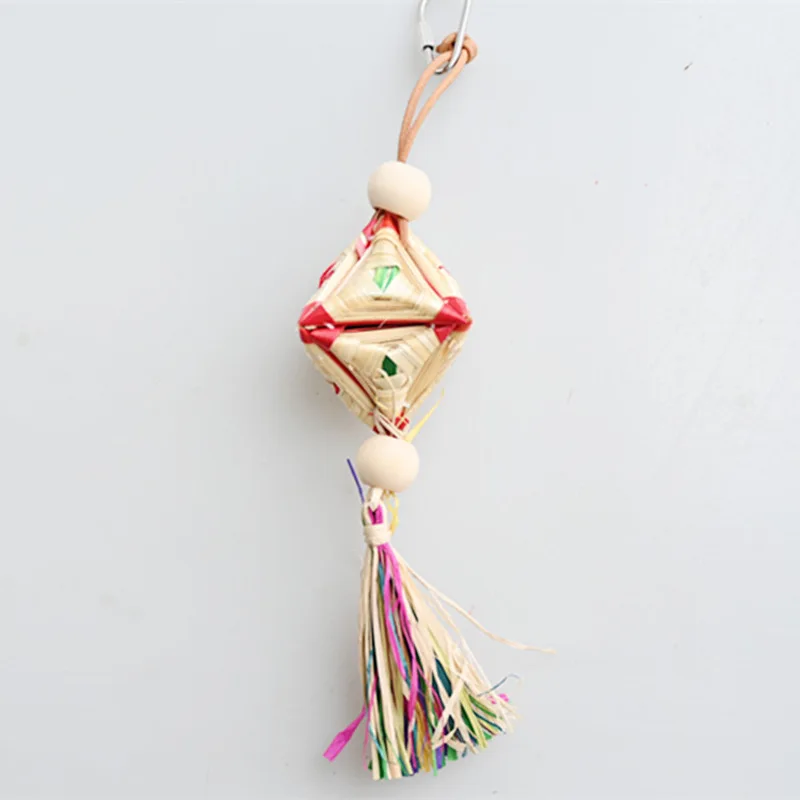 1 Pc Random Style Pet Parrot Bird Chew Toys Handmade Natural Straw  Chewing Bite Hanging Cage Bell Swing Climb Playing Pendant