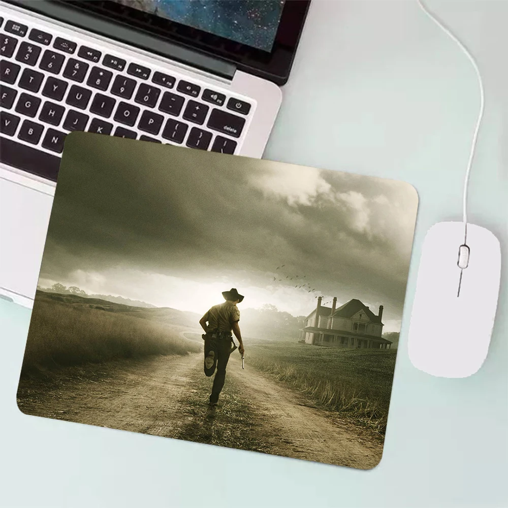 The Walking Dead Small Gaming Mouse Pad PC Gamer Keyboard Mousepad XXL Computer Mouse Mat Laptop Carpet Anime Mause pad Desk Mat