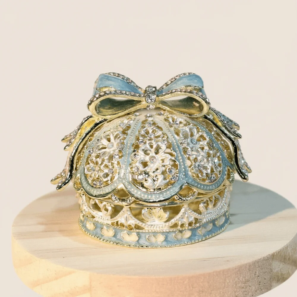

Light Luxury Crown Jewelry Box Mini Size European Style Enamel Color Crown Enamel Finish Desktop Design Jewelry Storage