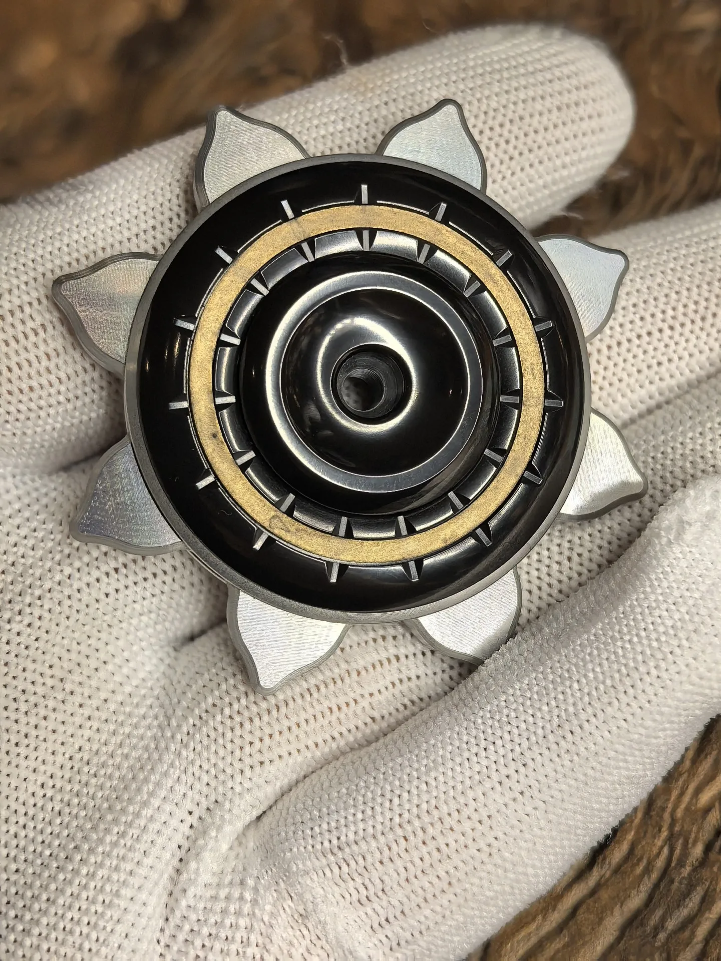 Used EDC DJG zirconium alloy ring opening gyro EDC decompression toy