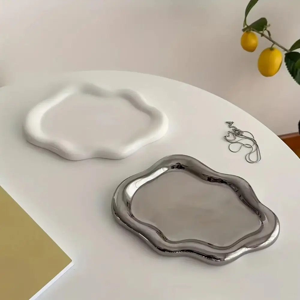 

Ceramic Jewelry Storage Tray Light Luxury Elegant Earrings Necklace Display Plates Simple INS Cloud Shape Tray Birthday Gift
