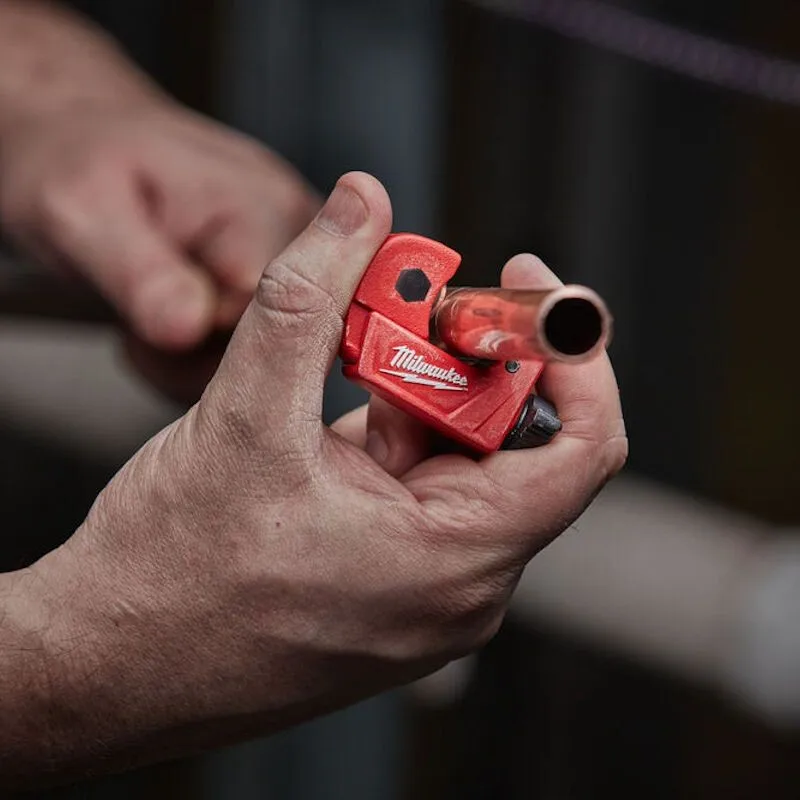 Milwaukee 48-22-9258 Mini Copper Pipe Cutter, Red Compact Design for Clean, Precision Plumbing Cuts