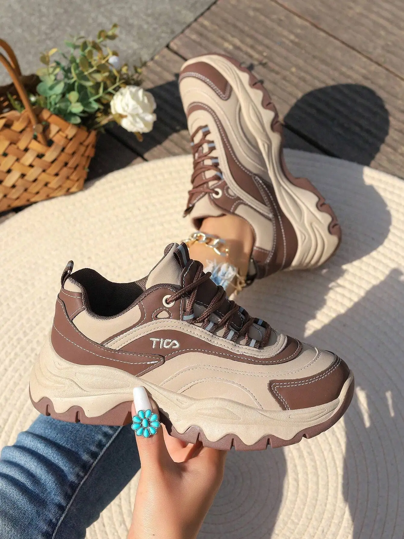 

Chunky Sneakers Korean Style Breathable Running Shoes High Quality Casual Sports Footwear For Women Spring Autumn