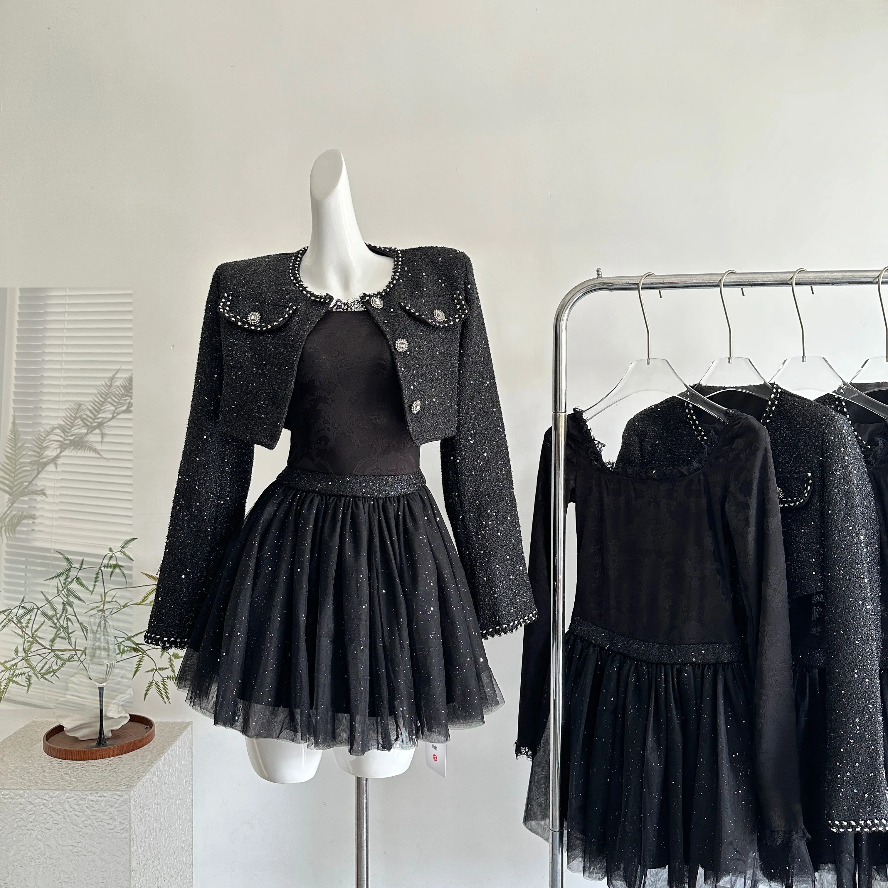 

Осенний корейский модный комплект из двух предметов, женская укороченная куртка с блестками, пальто + кружевное приталенное платье, повседневный легкий роскошный комплект