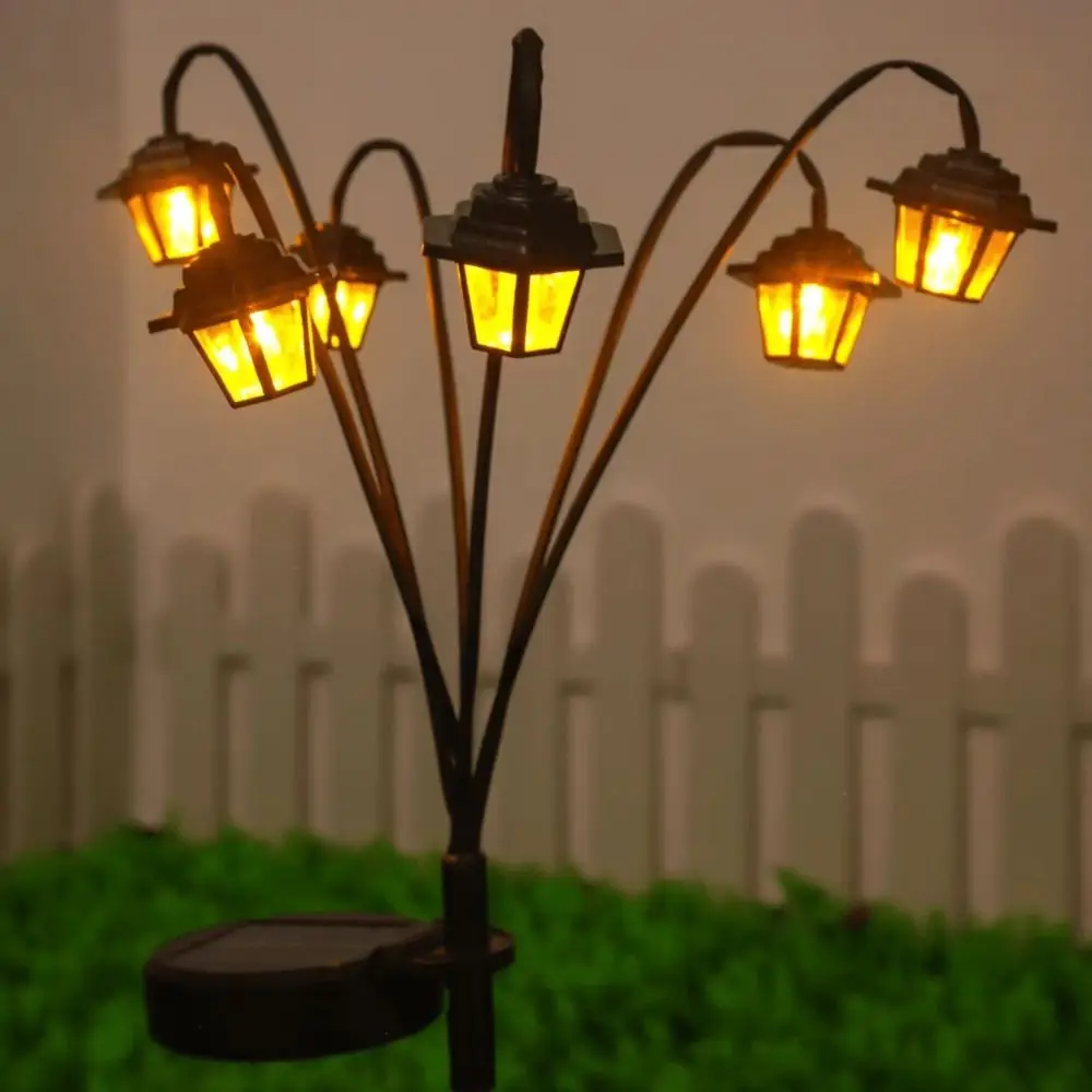 

Solar-Powered Retro Lantern Light Hexagonal Design 8-Mode Solar Decorative Light 6LED Street Lamp Light Christmas Decoration