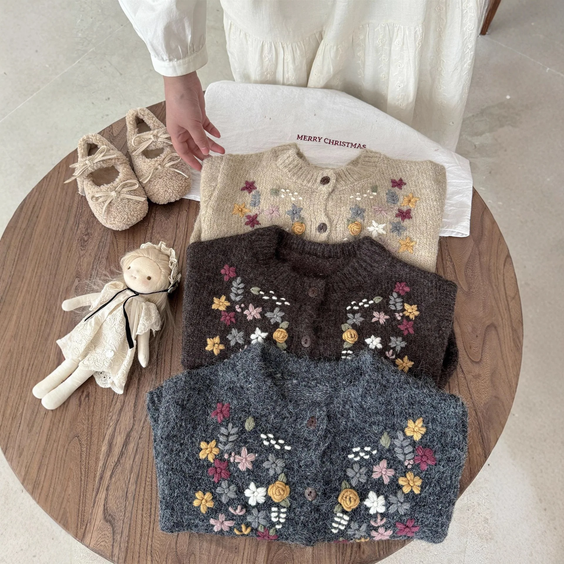 

HoneyCherry Autumn New Style Stylish Hand-Crocheted Cardigan for Baby Girls - Knitted Cardigan Coat Winter Clothes for Girls