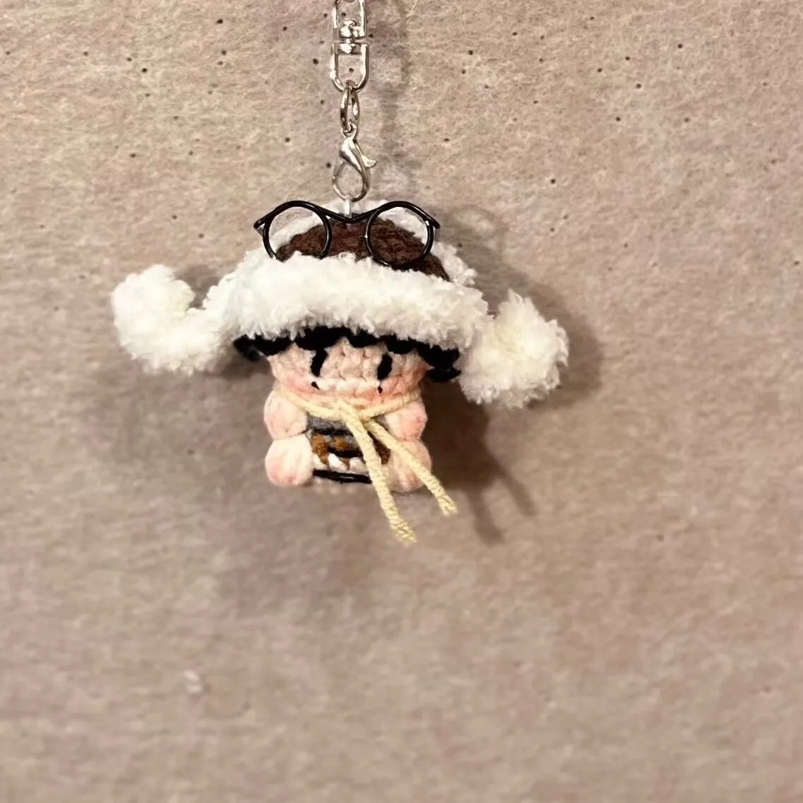 Amor inverso, producto terminado Ziyu, gorra de vuelo, caramelo de goma de ganchillo, muñeca de nariz pequeña, llavero artesanal diy, muñeca colgante