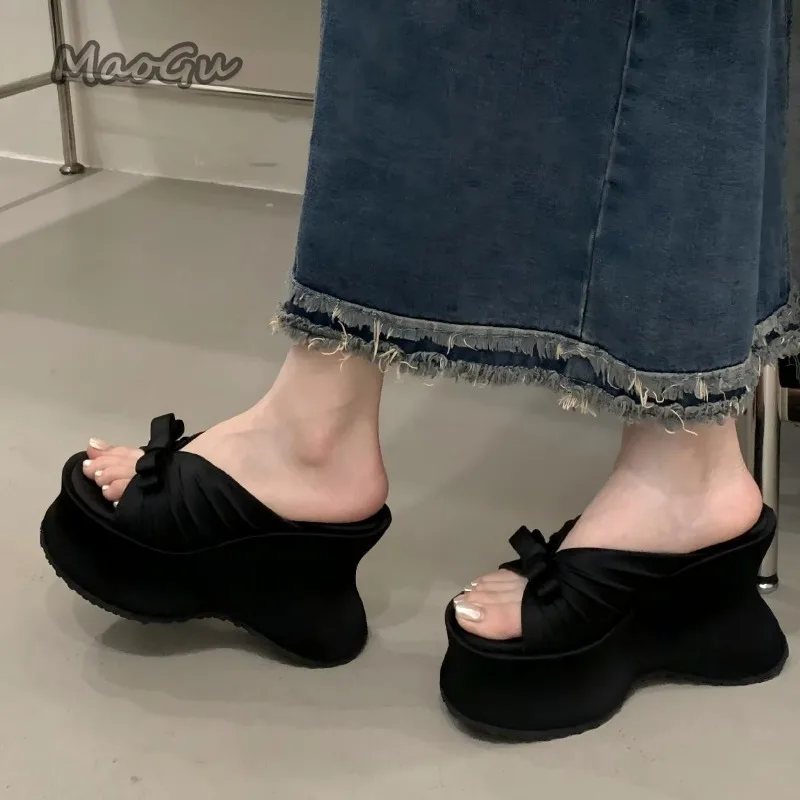 كعب النعال امرأة صنادل أرضية حزام الصيف Bowknot سلسلة أحذية مكتنزة ليوبارد عالية الكعب Zapatos De Mujer الصنادل امرأة