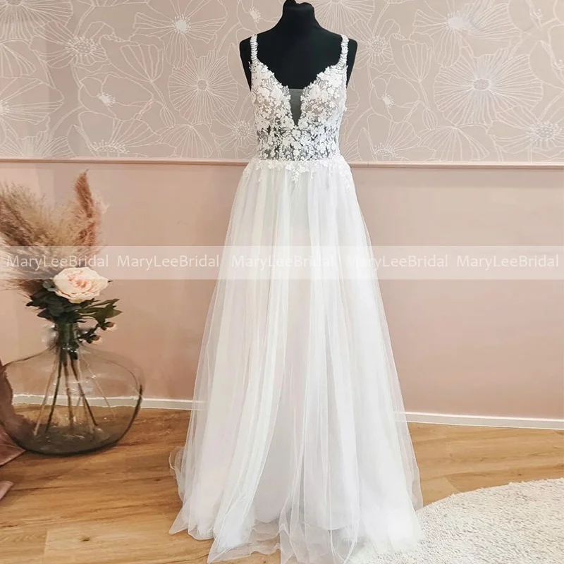 

Floral Appliques Boho Wedding Dress with Double Straps Sheer Bodice V-neck White Ivory Tulle Beach Bridal Gowns Suknia ślubna