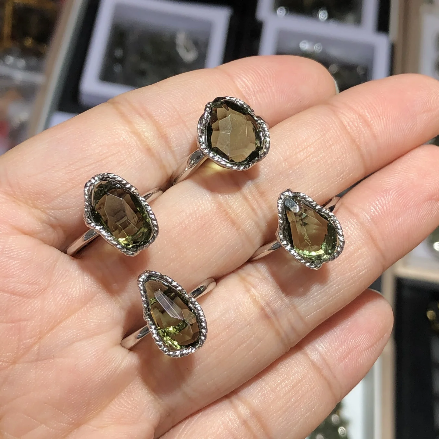 1 Pc Fengbaowu Natural Moldavite Ring Irregular Shape 925 Sterling Silver Resizable Reiki Healing Stone Jewelry Gift For Women