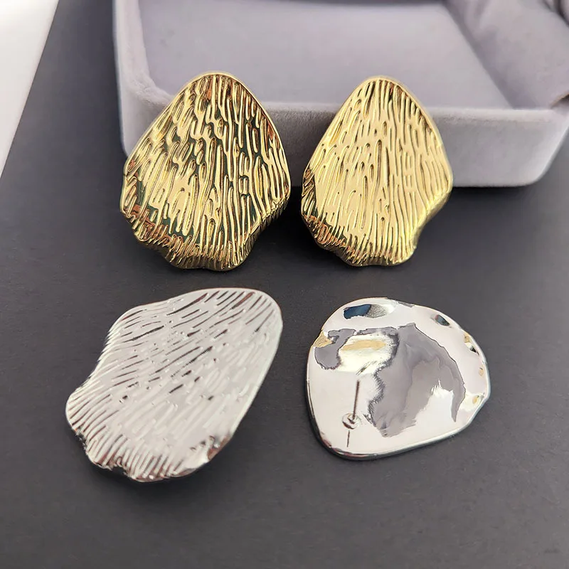 Fashionable Petal Stud Earrings With Irregular Pleated Design For Daily Wear And Commute Versatile Retro Style Women Jewelry