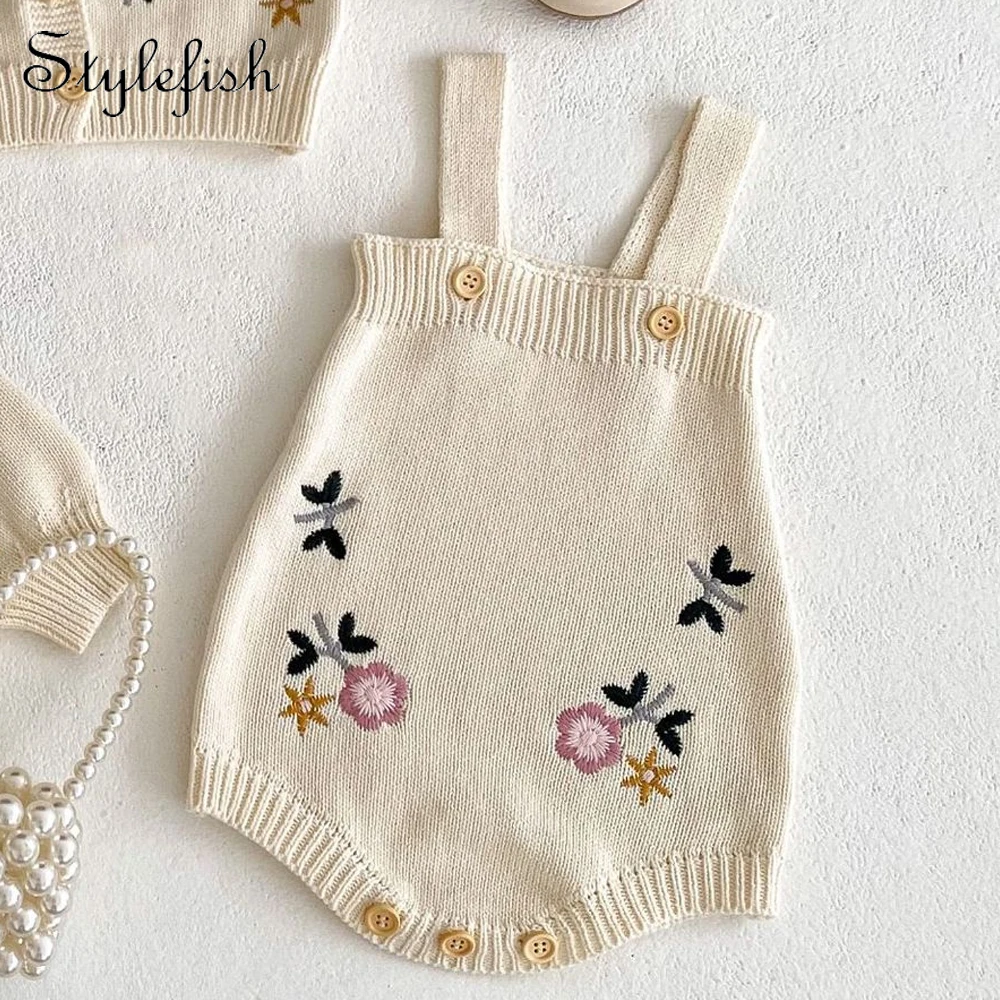 

Autumn new 0-3 year old baby clothing, baby girls' flower embroidered knitted pure cotton one-piece triangle crawling suit