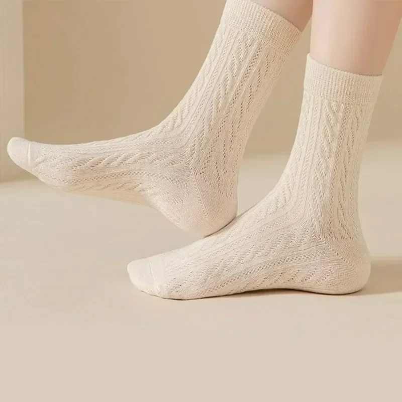 Medias de otoño pequeñas giros y masa de Blanco sólido para mujer invierno Lolita estudiantes número frito de calcetines