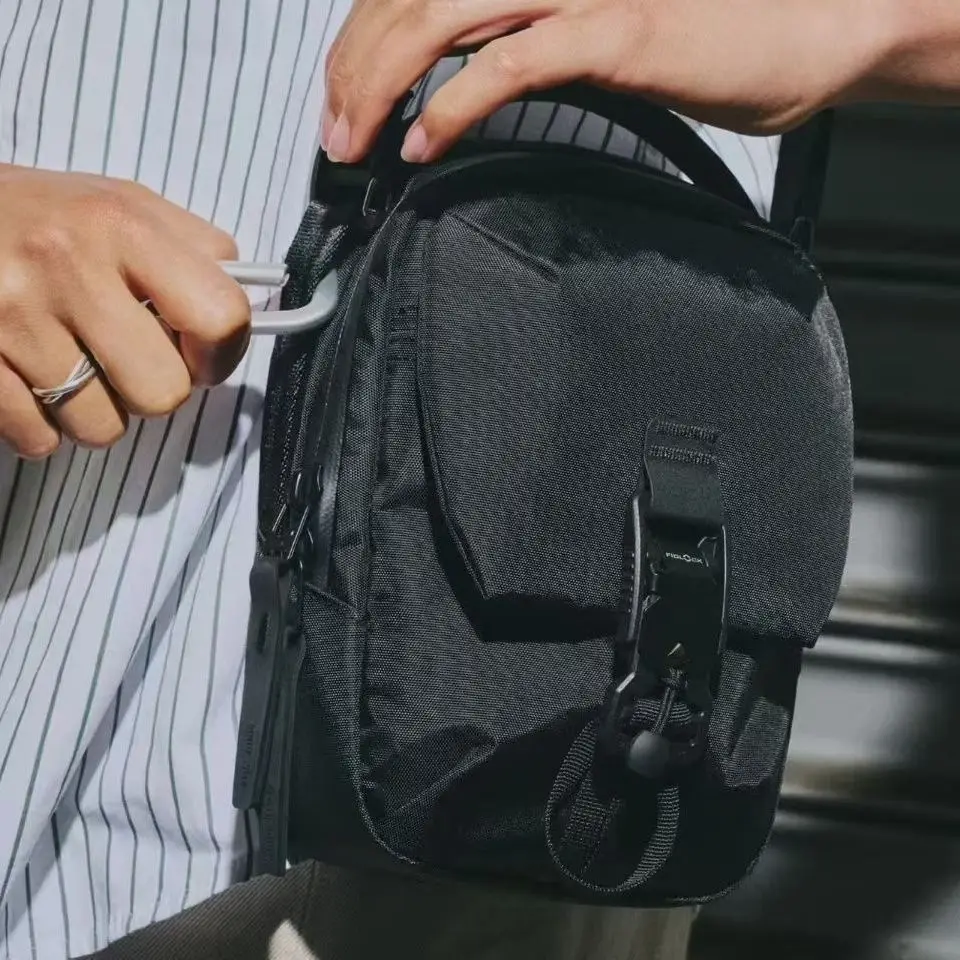 

Men's Casual Crossbody Bag Scratch-Resistant Waterproof Nylon Business Commuter Sling Bag Outdoor Shoulder Pack Trendy