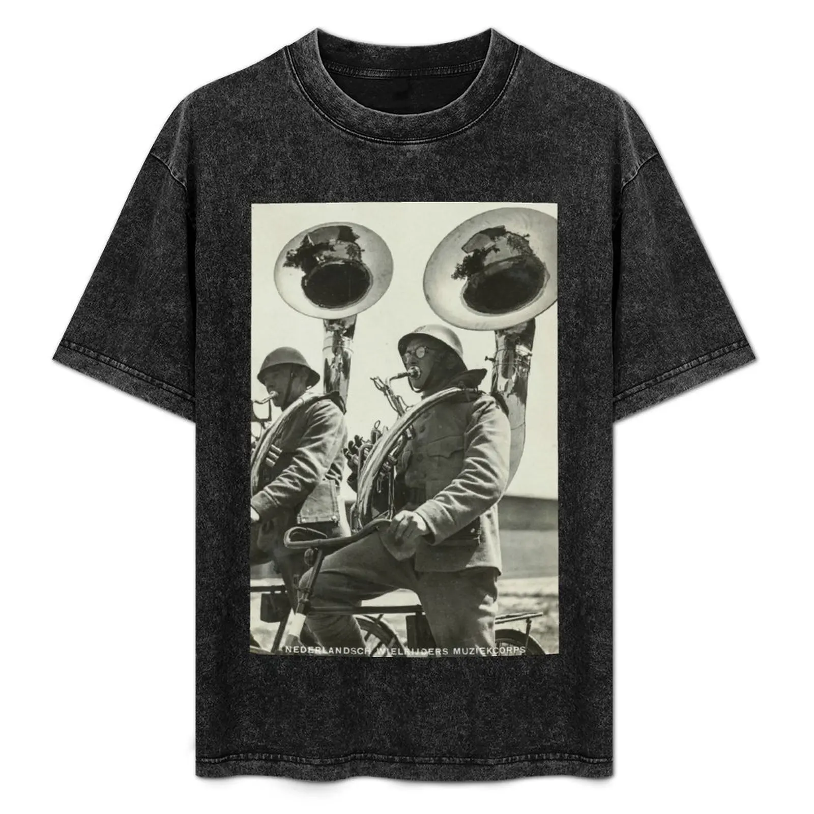

Tuba Players Vintage Photo, 1920s T-Shirt Basic Tee Shirt for Everyday Outfit