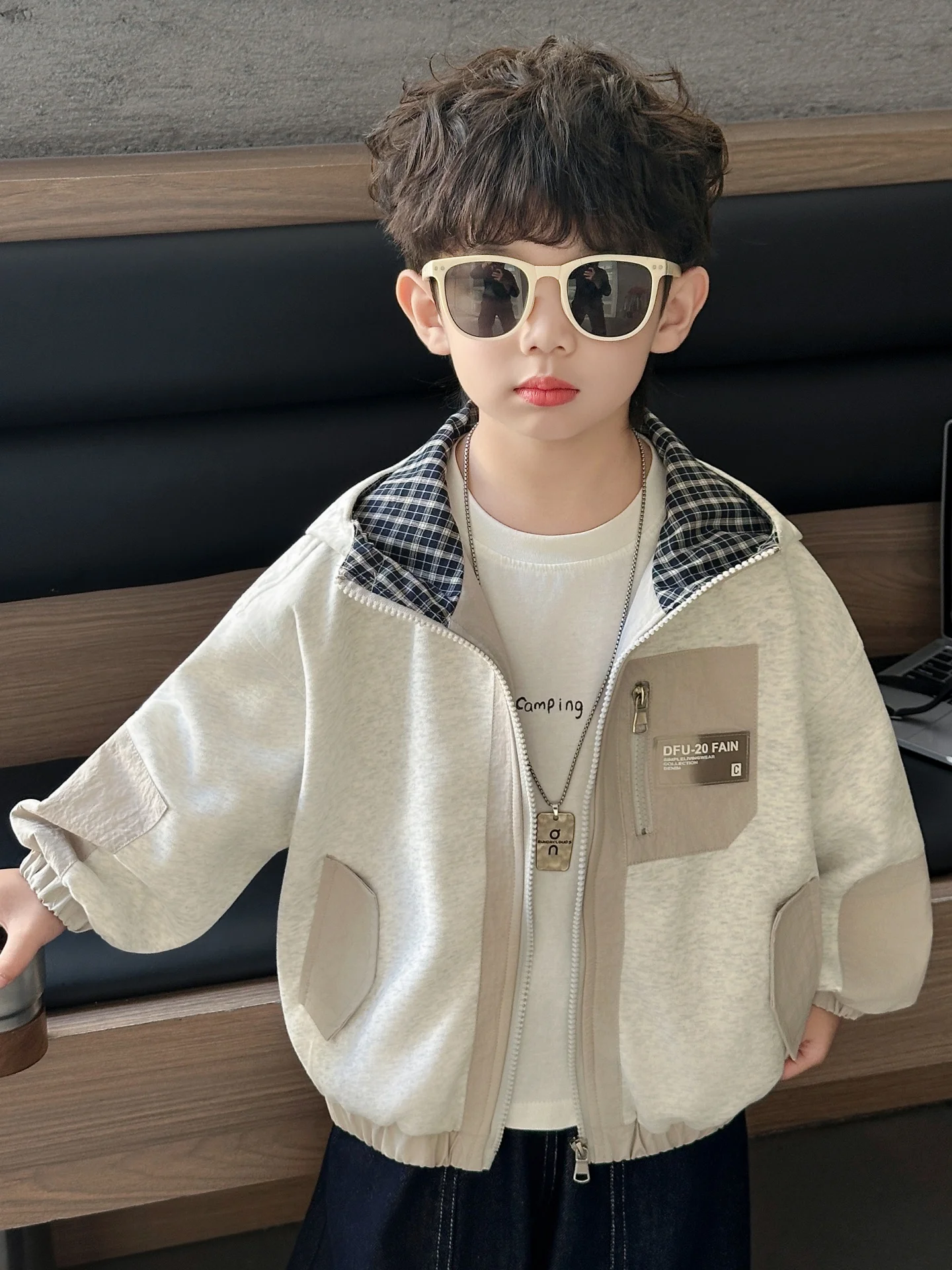 男の子春秋フード付きジャケットルーズフィットカラーブロック韓国スタイル中大子供用カジュアルシャツ子供と幼児向け