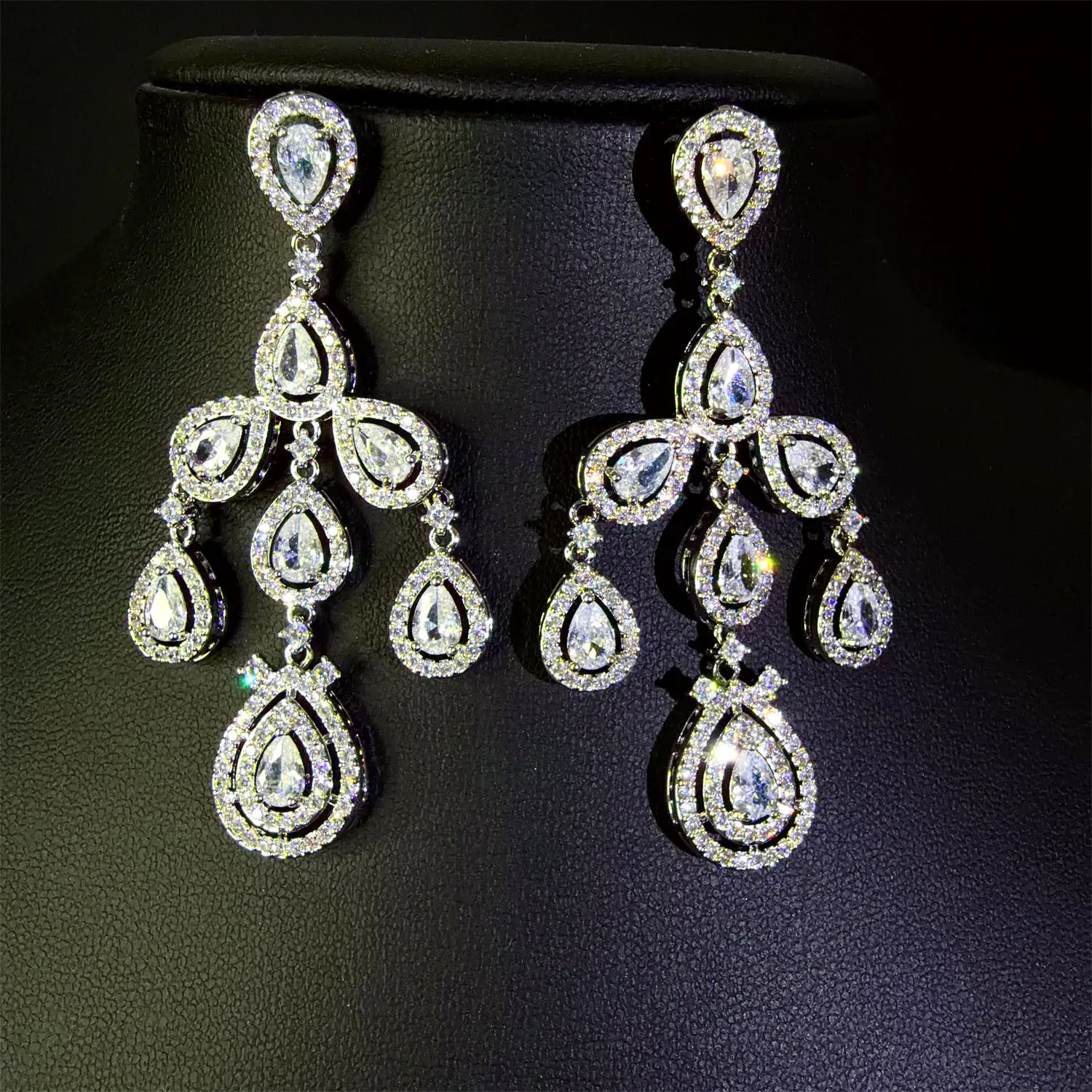 

Retro Elegant White Long Drop Earrings Fashion Nigerian Women's Light Luxury Jewelry Women's Wedding Holiday Daily Gift E394